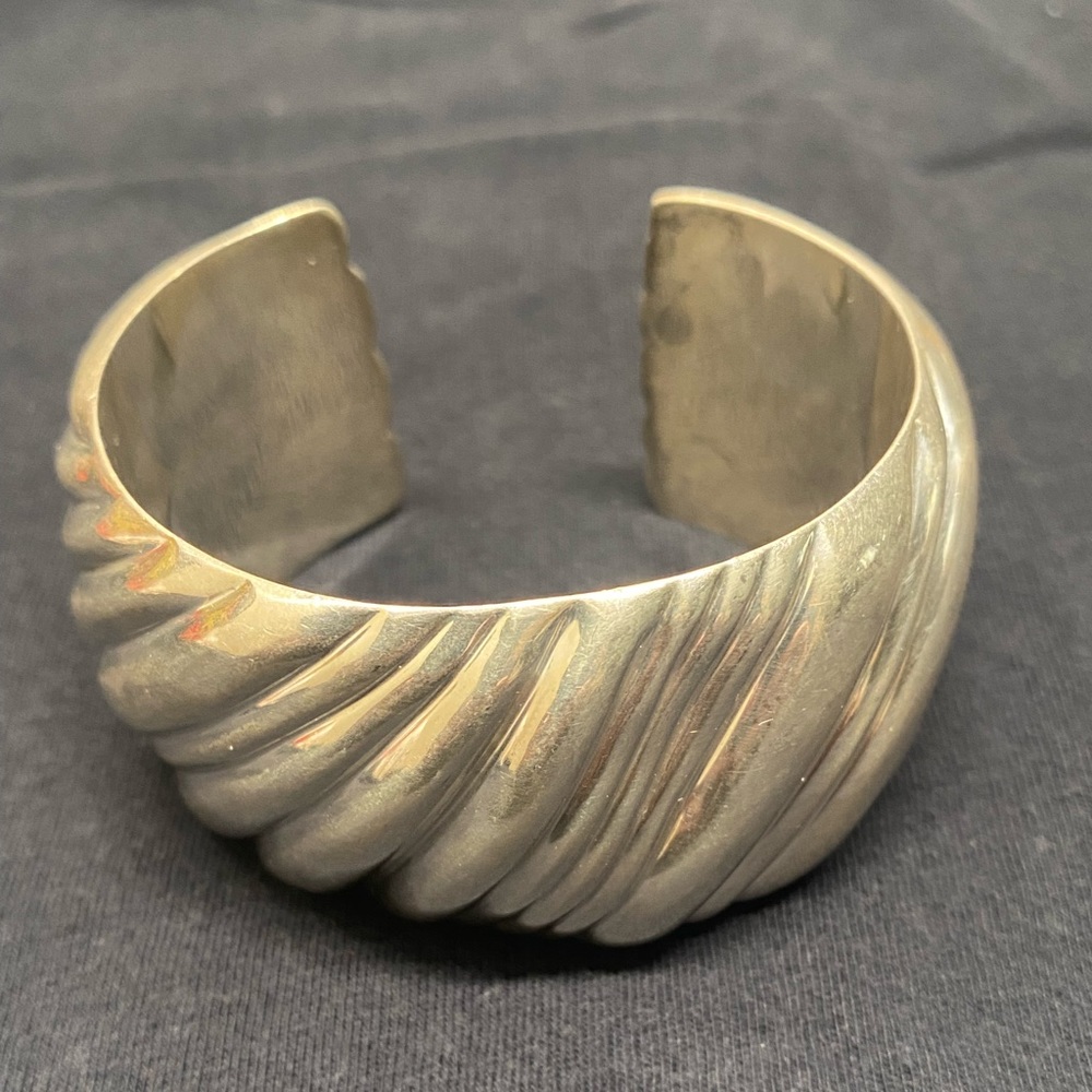 TIFFANY & CO STERLING SILVER SWIRL CUFF BRACELET